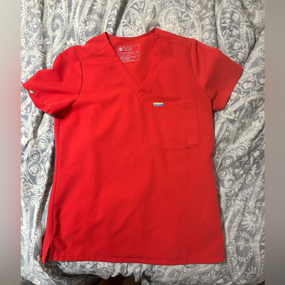 Red w/ Rainbow Figs Set